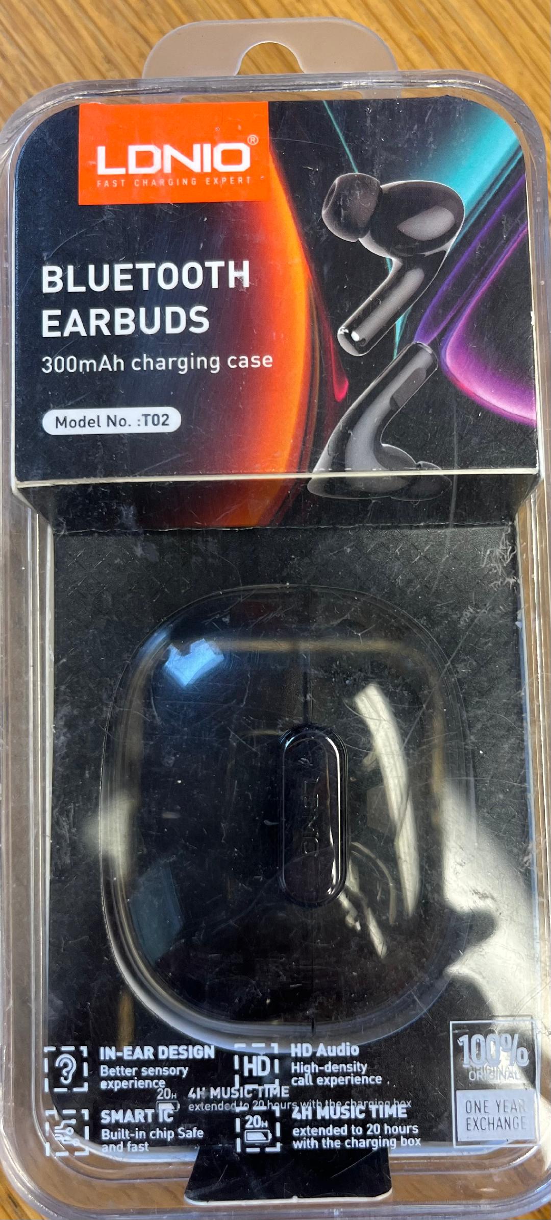 LDNIO T02 EAR BUDS BLUETOOTH EARBUDS 300MAH CHARGING CASE