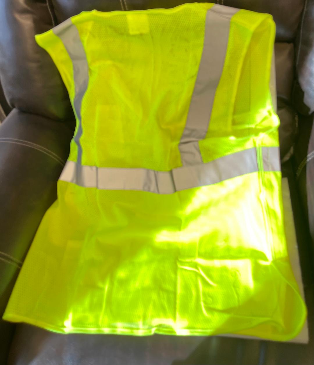 Safety Vest #5ptbkwy-M Flouresenct Yellow Size M velcro sides
